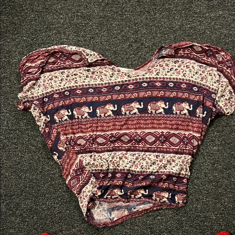 7/$20 a'gaci Elephant Patterned Top - Burgundy and White 7/$20